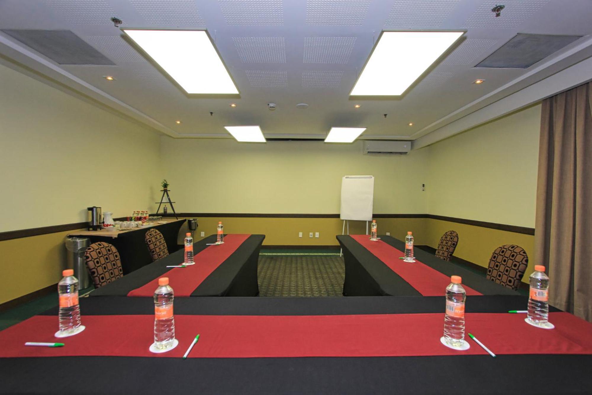 Holiday Inn Leon By Ihg Dış mekan fotoğraf